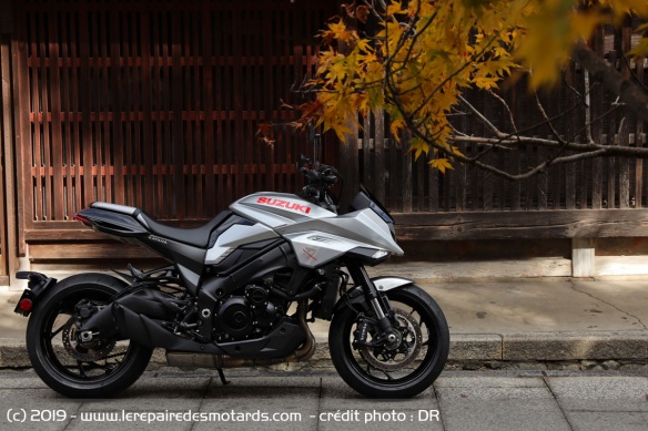 Essai de la Suzuki Katana au Japon