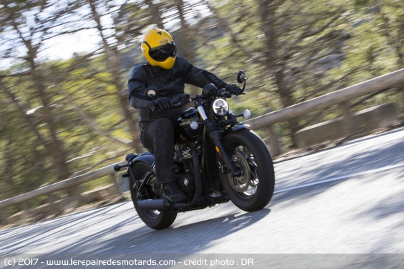 Mme si ce n'est pas son terrain de prdilection, la Bobber s'en sort avec les honneurs sur autoroute