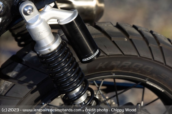 La Scrambler X opte pour des amortisseurs arrière Marzocchi