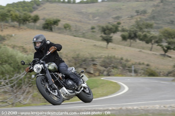 La Triumph Scrambler 1200 XC sur route