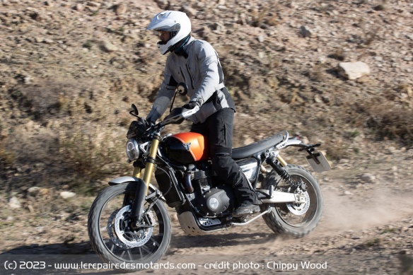 L'arrêt est obligatoire si l'on veut pouvoir engager les différents modes Off-Road disponibles