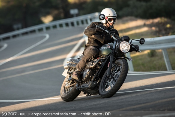 Street Scrambler sur départementale
