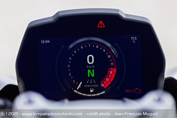 Le compteur TFT de la Triumph Speed Triple 1200 RS