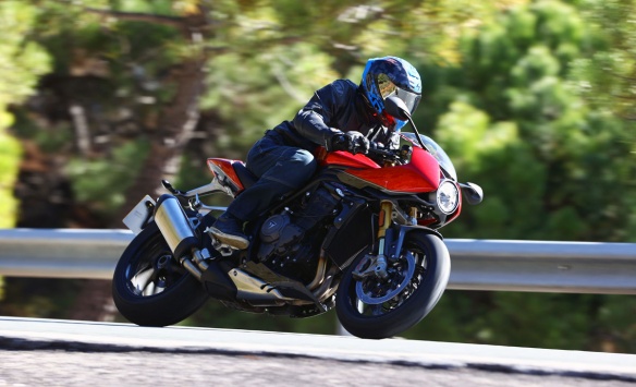 Essai moto Triumph Speed Triple 1200 RR