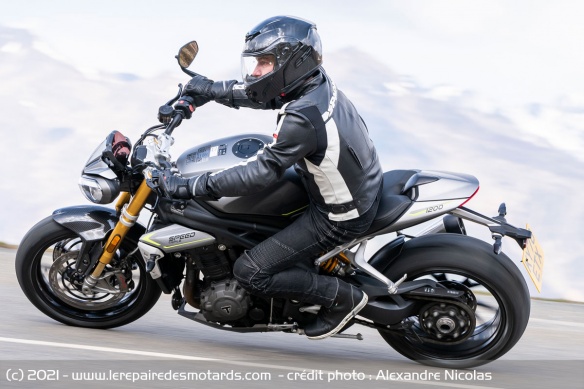 Essai de la Triumph Speed Triple 1200 RS sur route