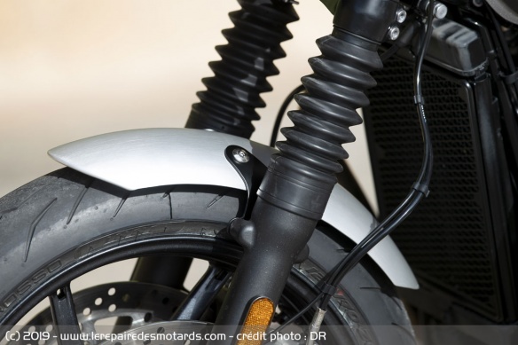 Fourche de la Triumph Speed Twin