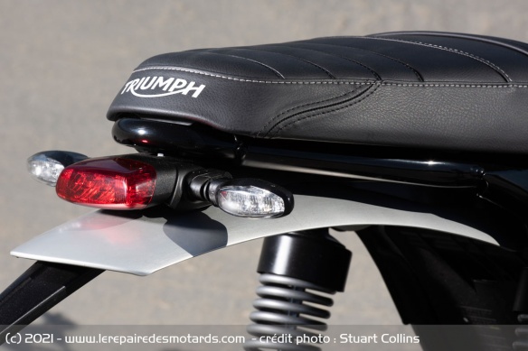 Le phare et le garde-boue arrière de la Triumph Speed Twin
