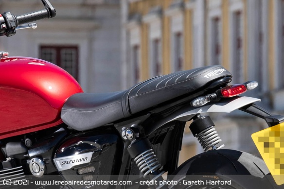 La selle biplace de la Triumph Speed Twin