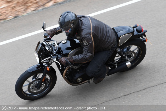 Triumph Street Cup de dessus
