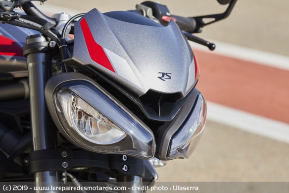 Les nouveaux phares à LED de la Street Triple RS