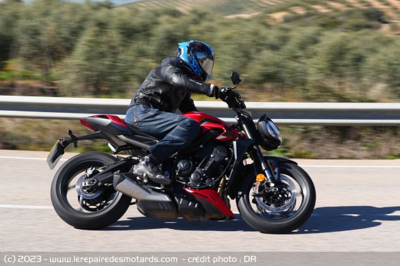 Essai Triumph Street Triple 765 RS sur route