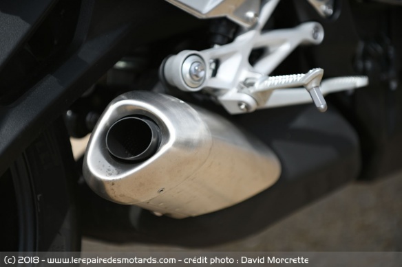 Le silencieux de la Triumph Street Triple S A2