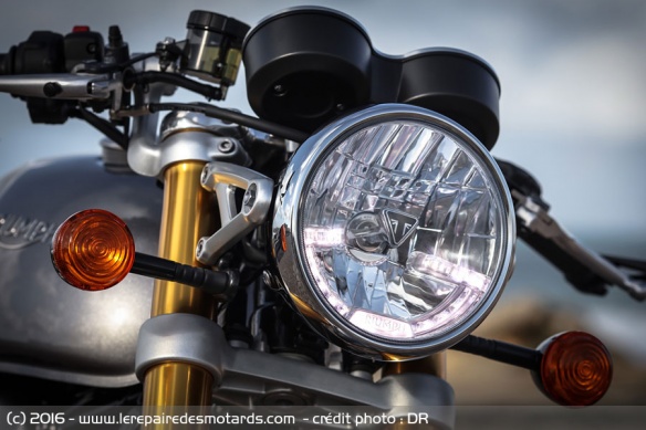 Phare Triumph Thruxton 1200 R
