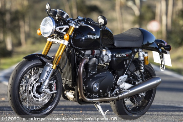 La Triumph Thruxton RS en version noire