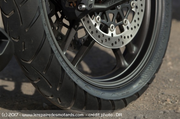Pneu de la Triumph Tiger 1200 XRt Pneu de la Triumph Tiger 1200 XRt