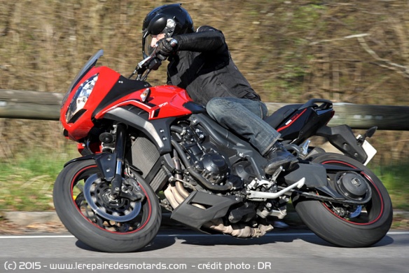 Triumph Tiger Sport sur autoroute
