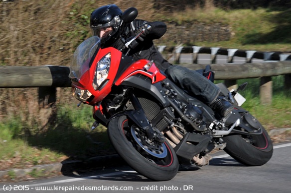 Triumph Tiger Sport 1050 sur autoroute
