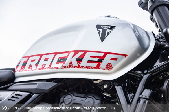 Le r&eacute;servoir de la Triumph Tracker 400