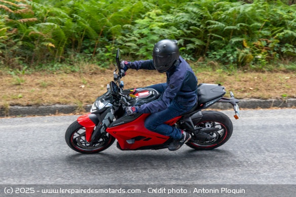 Essai moto électrique Ultraviolette F77 SuperStreet Essai moto électrique Ultraviolette F77 SuperStreet