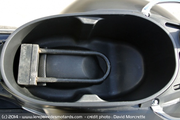 Coffre et rangement Vespa GTS 125 Super ie