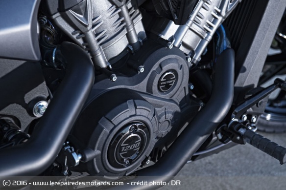 L'Octane est propulsée par un V-Twin de 1.179 cm3