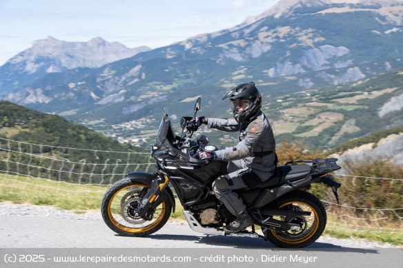 En dehors des membres inf&eacute;rieurs, le trail assure une bonne protection pour cruiser sur voies rapides