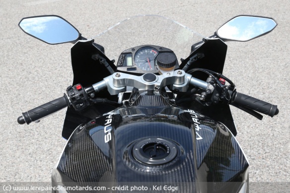 Ergonomie de la Vyrus 986 M2 Strada