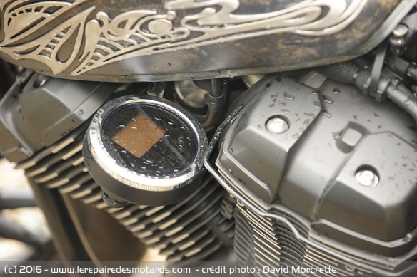 COmpteur entr eles cylindres Yamaha Bolt