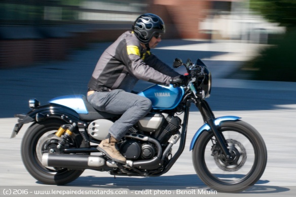 Yamaha XV 950 Racer sur route