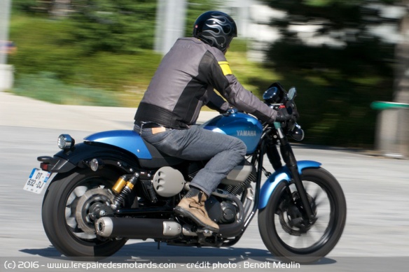 Yamaha XV 950 Racer sur route AR