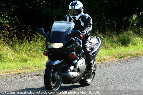 Taillée pour la (grande) route, la 1000 GTS demeure inépuisable.