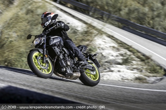Essai de la Yamaha MT-07 sur route