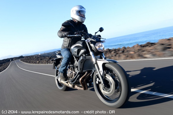 Essai Yamaha MT-07 sur départementale