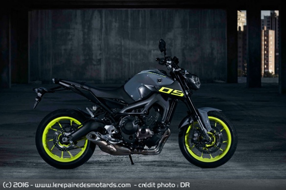 Yamaha MT-09 TCS de coté