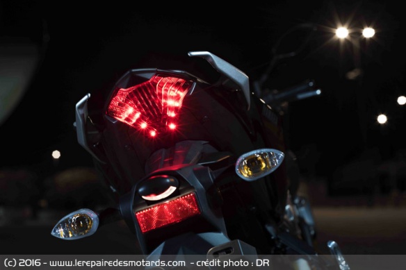Feu arrière Yamaha MT-03