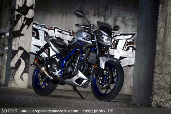 Yamaha MT-03 en ville