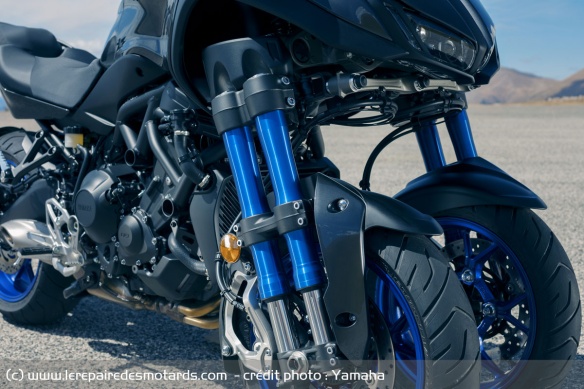 Les doubles fourches de la Yamaha Niken