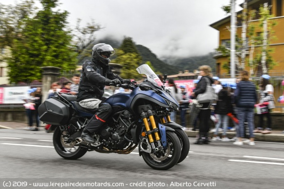 Essai de la Yamaha Niken GT en ville