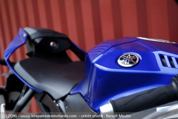 Selle profilée de Yamaha YZF-R1