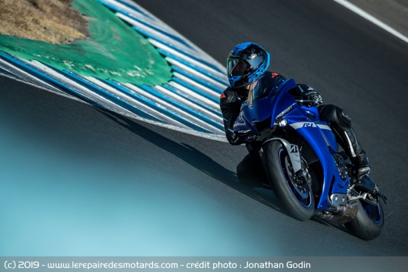 Essai de la Yamaha YZF-R1 sur circuit