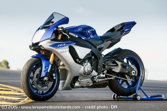 Yamaha YZF R1M de côté