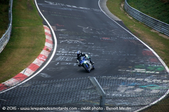 Yamaha YZF-R1 sur la Norschleife