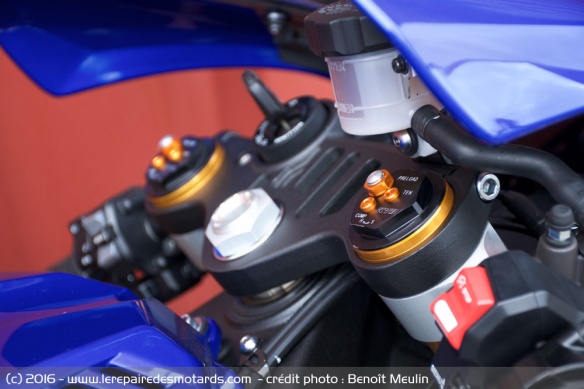 Yamaha YZF-R1, réglage de fourche