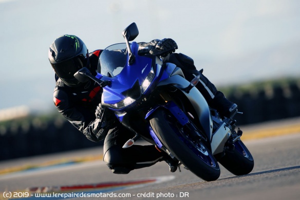 L'YZF-R125 en sortie de courbe