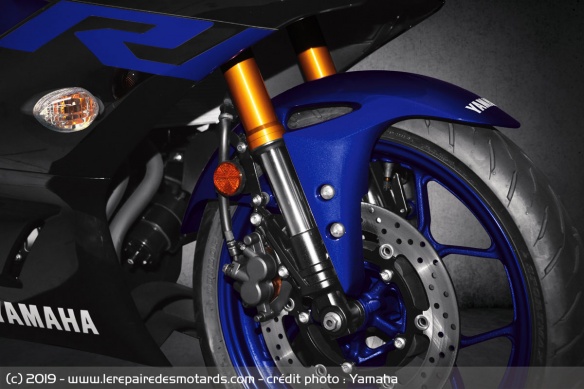 Fourche KYB de la Yamaha YZF-R3