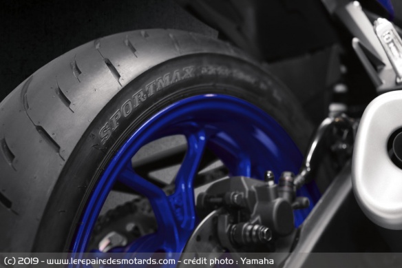 Pneu arrière de la Yamaha YZF-R3