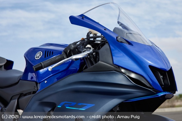 Le carénage de la Yamaha R7