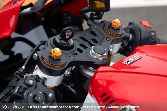 Les réglages de la fourche de la Yamaha R7