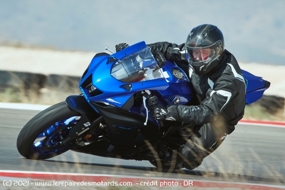 Essai de la Yamaha R7 sur circuit