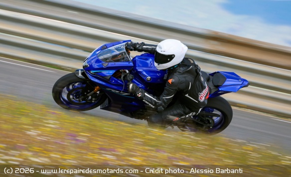 Essai moto Yamaha R7